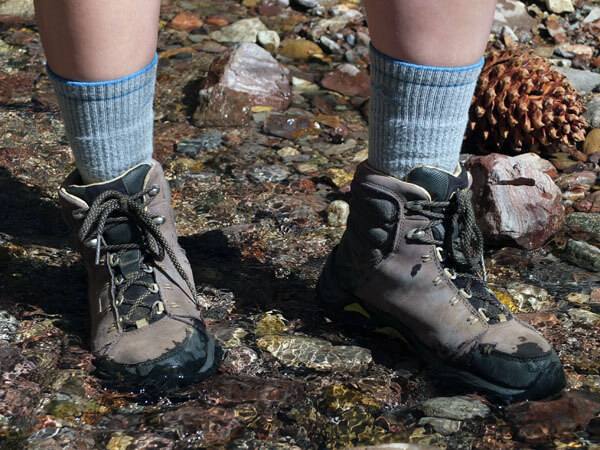 ahnu vibram hiking boots