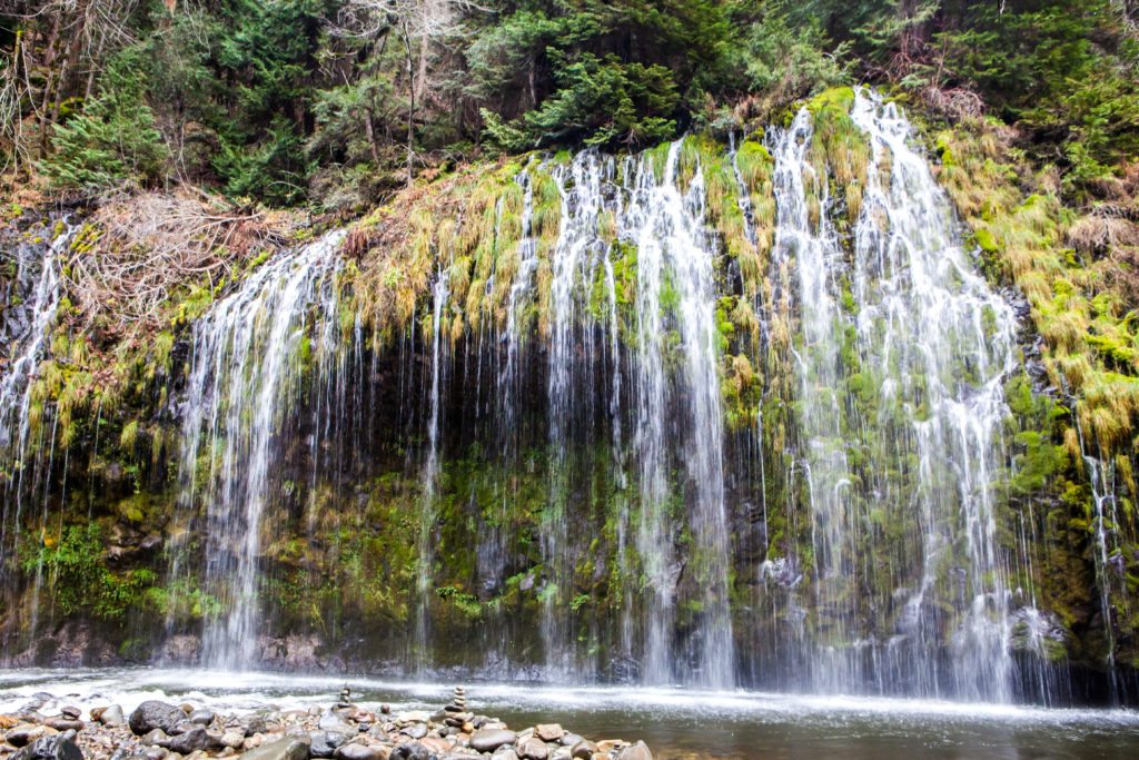 Hiking Mossbrae Falls