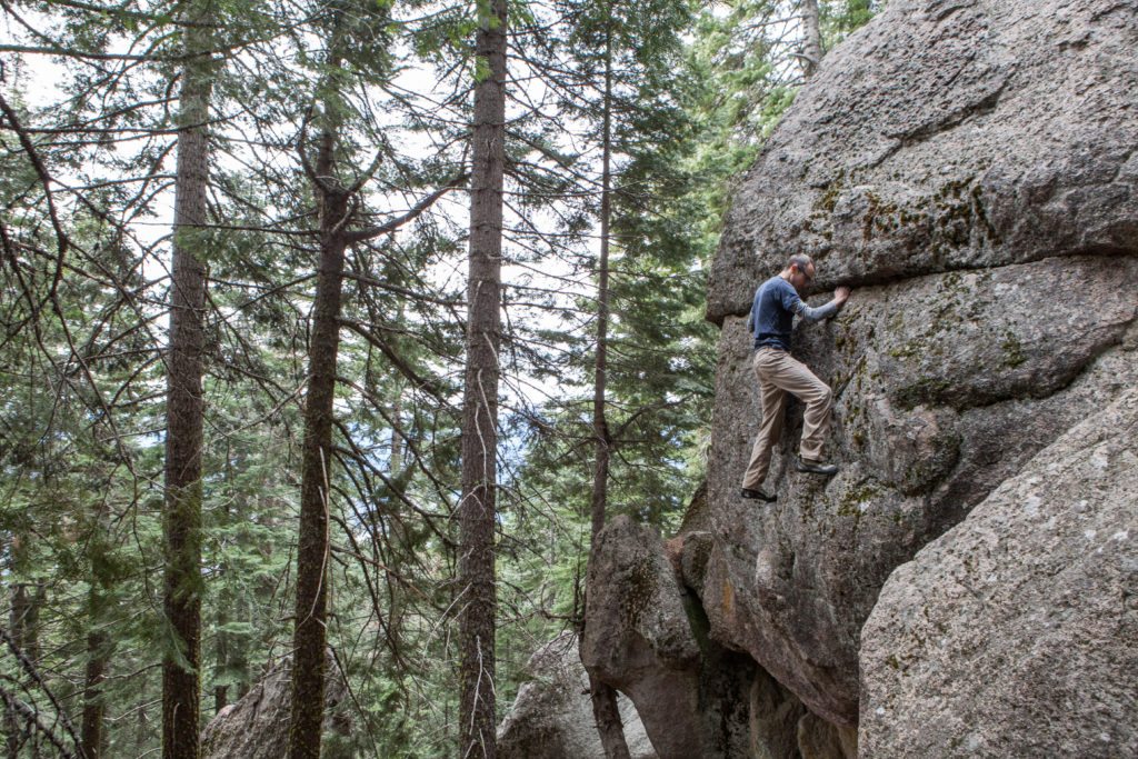 Bouldering Mount Shasta 8 Mile Boulders